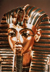 Tutankhamun Hazinesi'nden (MÖ 1370-52) altın maske MÖ 1340 dolayları (altın) (ayrıca bkz. 149421 & 162303)